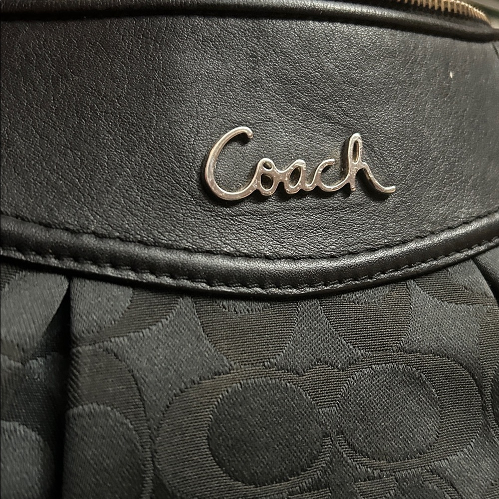 Coach Ashley Signature Convertible Hobo Bag F19766 - Picture 3 of 5